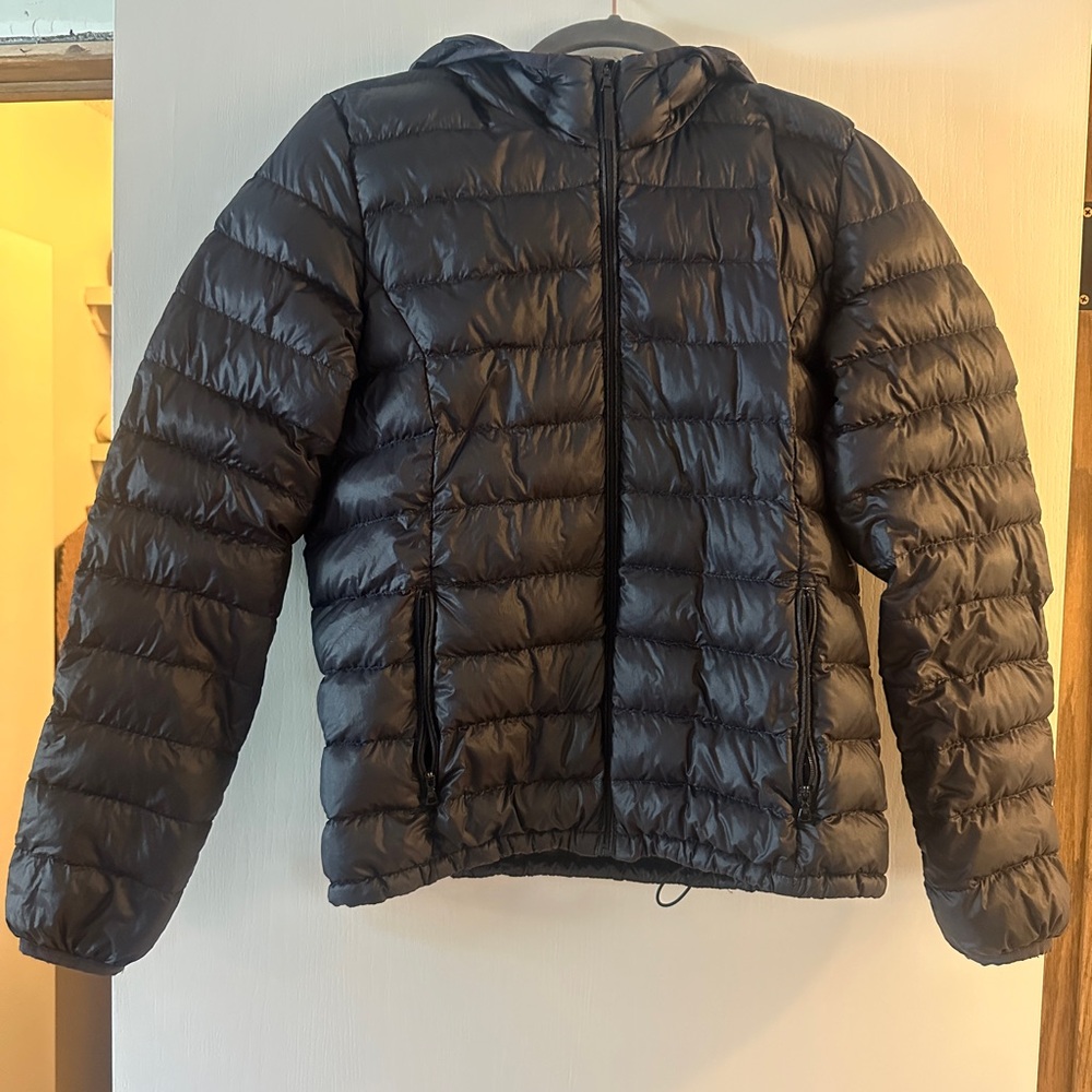 TNA Black Puffer Jacket Sleek Quilted Design